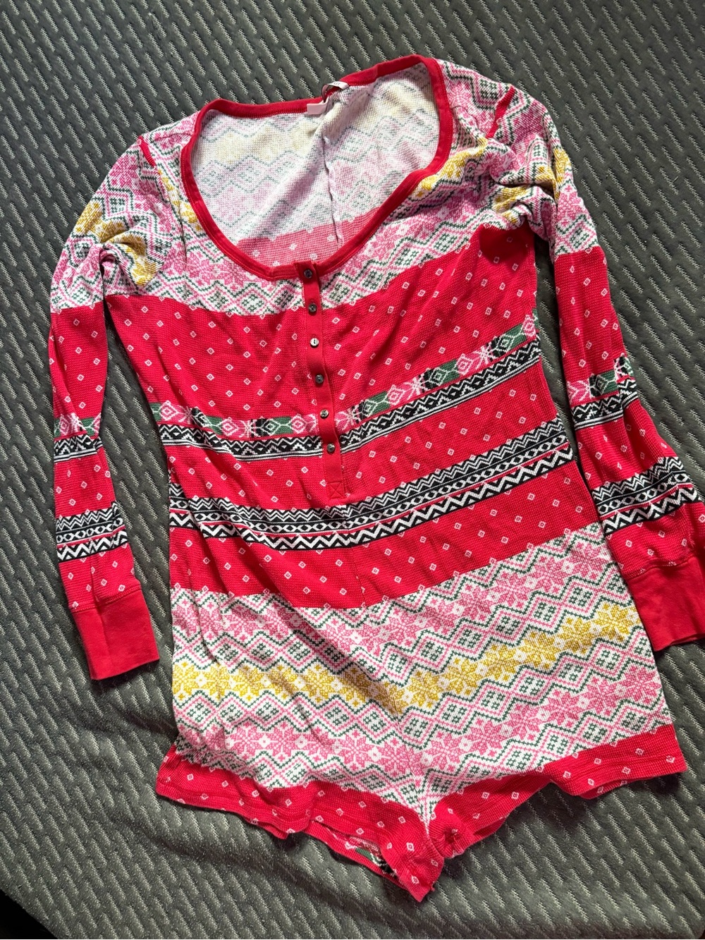 Y2K 90’s Women's PJ’s  Thwrmal Red Patterned Long-Sleeve Henley Romper